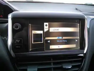 Veículo de Sucata peugeot 208 style do ano 2012 alimentado hm01