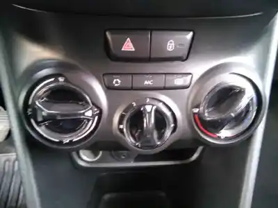 Veículo de Sucata peugeot 208 style do ano 2012 alimentado hm01