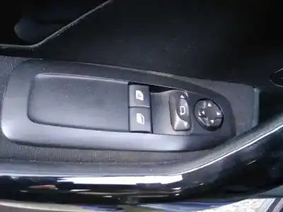 Veículo de Sucata peugeot 208 style do ano 2012 alimentado hm01