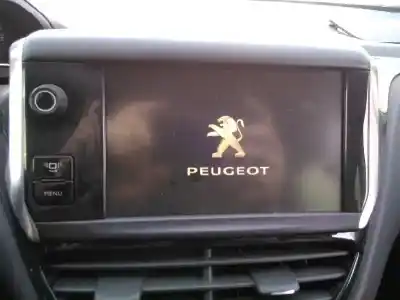 Veículo de Sucata peugeot 208 style do ano 2012 alimentado hm01