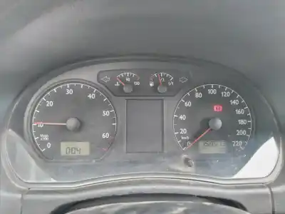 Veículo de Sucata volkswagen polo (9n1) trendline do ano 2003 alimentado bby