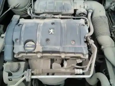 Veicolo di demolizione peugeot 206 cc cc dell'anno 2004 alimentato nfu