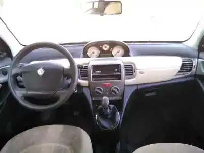 Здавання транспортного засобу lancia ypsilon (101) 1.2 16v argento року 2006 потужний 188a5000