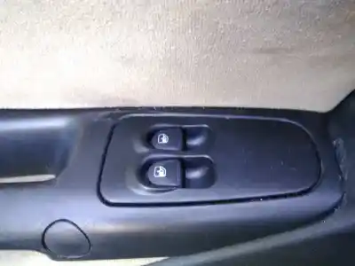 Здавання транспортного засобу lancia ypsilon (101) 1.2 16v argento року 2006 потужний 188a5000