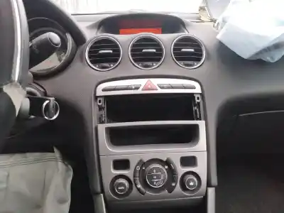 Veículo de Sucata peugeot 308 sport do ano 2009 alimentado 9hz