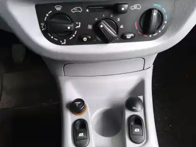 Sloopvoertuig citroen c3 pluriel 1.4 van het jaar 2002 aangedreven kfv