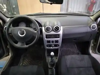 Scrapping Vehicle dacia sandero ambiance of the year 2009 powered d4ff7