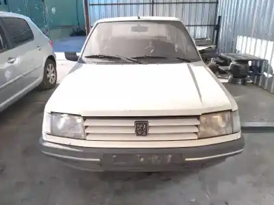 Véhicule à la ferraille PEUGEOT 309 Vital Diesel de l'année 1992 alimenté D9A