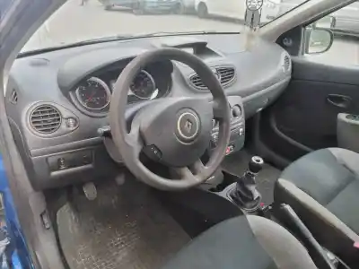 Veicolo di demolizione renault clio iii authentique dell'anno 2011 alimentato k9k67