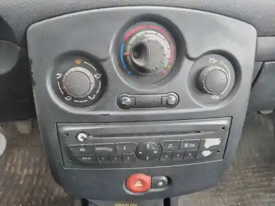 Veicolo di demolizione renault clio iii authentique dell'anno 2011 alimentato k9k67