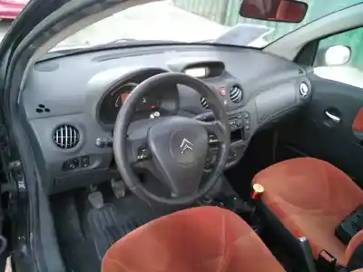 Vehicul casat citroen c2 sx al anului 2005 alimentat 8hz