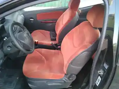 Vehicul casat citroen c2 sx al anului 2005 alimentat 8hz