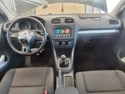 Veicolo di demolizione volkswagen golf vi (5k1) advance dell'anno 2010 alimentato cayb