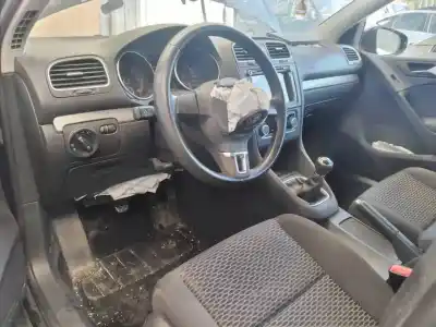 Veicolo di demolizione volkswagen golf vi (5k1) advance dell'anno 2010 alimentato cayb