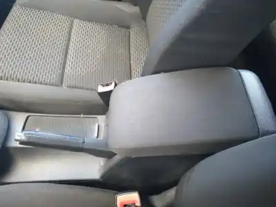 Veicolo di demolizione volkswagen golf vi (5k1) advance dell'anno 2010 alimentato cayb