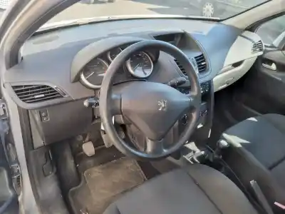 Veículo de Sucata peugeot 207 urban do ano 2007 alimentado 8hz