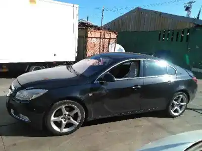 Veículo de Sucata opel insignia berlina cosmo do ano 2010 alimentado a20dth