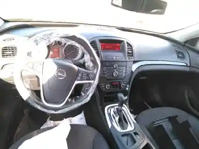 Veículo de Sucata opel insignia berlina cosmo do ano 2010 alimentado a20dth