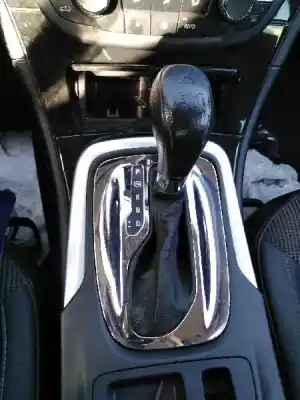 Veículo de Sucata opel insignia berlina cosmo do ano 2010 alimentado a20dth