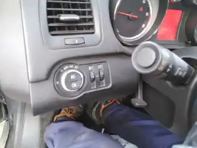 Veículo de Sucata opel insignia berlina cosmo do ano 2010 alimentado a20dth