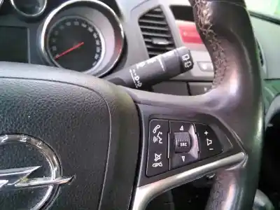 Veículo de Sucata opel insignia berlina cosmo do ano 2010 alimentado a20dth