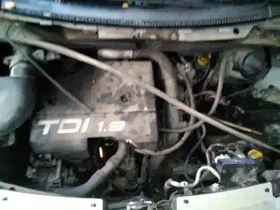 Veículo de Sucata ford galaxy (vx) clx do ano 1999 alimentado afn