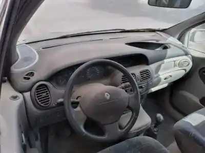 Scrapping Vehicle renault scenic (ja..) 1.6 16v dynamique (ja0b/11) of the year 1999 powered k4ma7