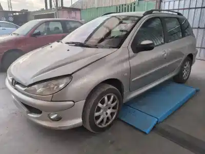 Scrapping Vehicle peugeot 206 sw xs of the year 2004 powered rhy