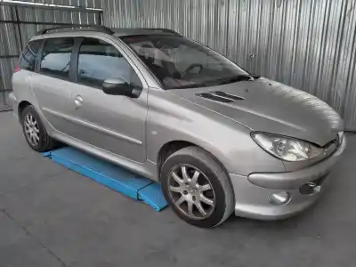 Scrapping Vehicle peugeot 206 sw xs of the year 2004 powered rhy