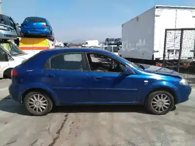 Veículo de Sucata daewoo lacetti sx do ano 2004 alimentado f16d3