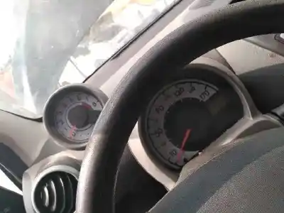 Veículo de Sucata peugeot 107 básico do ano 2007 alimentado 1kr