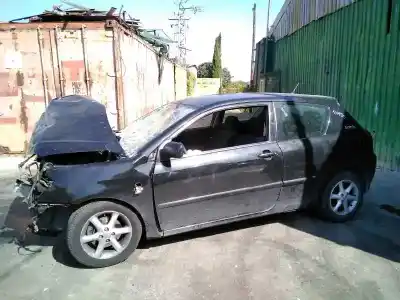 Vehicul casat toyota corolla (e12) 2.0 d-4d linea sol berlina al anului 2002 alimentat 1cdftv