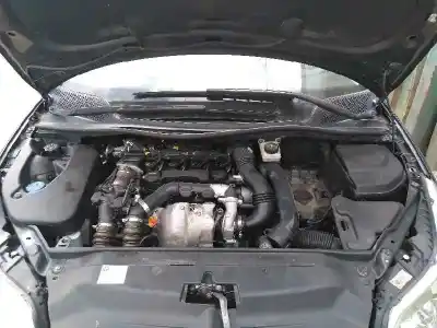 Scrapping Vehicle citroen c4 coupe collection of the year 2005 powered 9hy