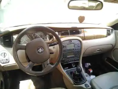 Scrapping Vehicle jaguar x-type 2.2 d classic of the year 2007 powered bg