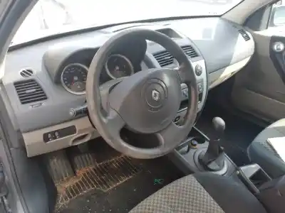 Veículo de Sucata renault megane ii berlina 5p confort authentique do ano 2003 alimentado k4mt760