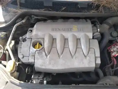 Veículo de Sucata renault megane ii berlina 5p confort authentique do ano 2003 alimentado k4mt760