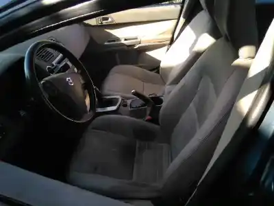 Sloopvoertuig volvo                                              s40 berlina                                                                                                                                                                                                                                                2.0 d momentum                                                                                                                                                                                                                                             van het jaar 2004 aangedreven d4204t