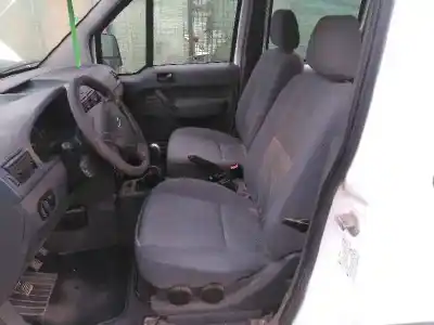 Здавання транспортного засобу ford tourneo connect (tc7) kombi corta року 2008 потужний r2pa