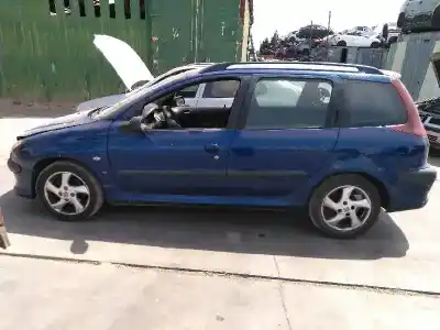Veículo de Sucata peugeot 206 sw xs do ano 2002 alimentado rhy