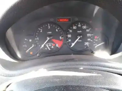 Veículo de Sucata peugeot 206 sw xs do ano 2002 alimentado rhy