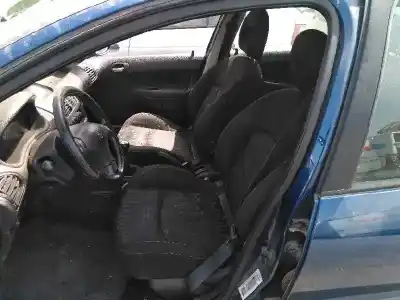 Veículo de Sucata peugeot 206 sw xs do ano 2002 alimentado rhy