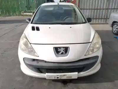Véhicule à la ferraille PEUGEOT 206+ Básico de l'année 2011 alimenté 8HR / 8H01