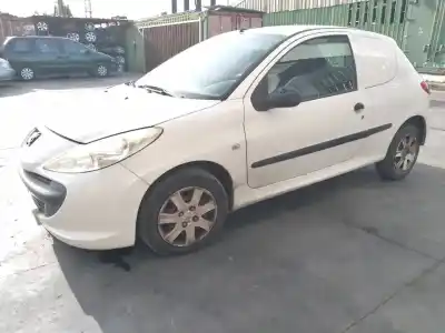 Veículo de Sucata peugeot 206+ básico do ano 2011 alimentado 8hr / 8h01