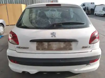 Veículo de Sucata peugeot 206+ básico do ano 2011 alimentado 8hr / 8h01