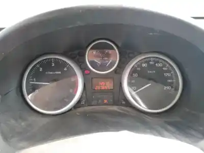 Veículo de Sucata peugeot 206+ básico do ano 2011 alimentado 8hr / 8h01