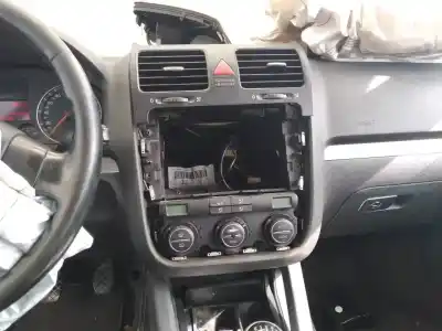 Veículo de Sucata volkswagen golf v berlina (1k1) highline do ano 2006 alimentado bkc