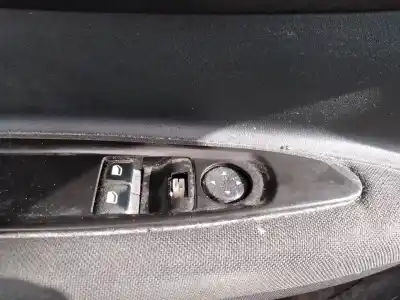 Veículo de Sucata citroen c4 coupe cool do ano 2010 alimentado 9hz