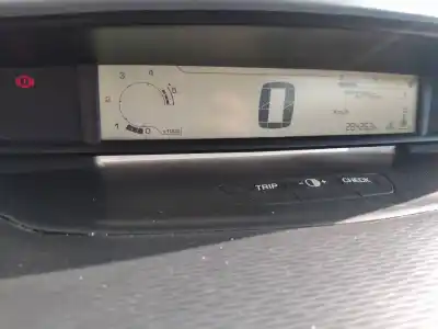 Veículo de Sucata citroen c4 coupe cool do ano 2010 alimentado 9hz