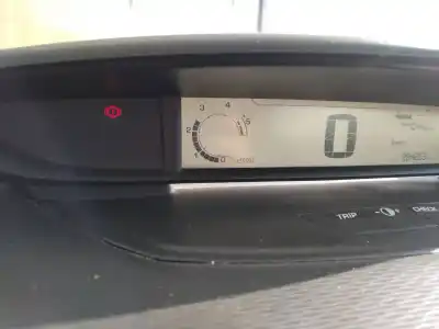 Veículo de Sucata citroen c4 coupe cool do ano 2010 alimentado 9hz