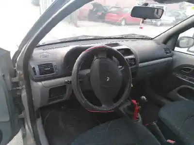 Утилизация автомобиля renault clio ii fase ii (b/cb0) authentique года 2001 питание k9ka704